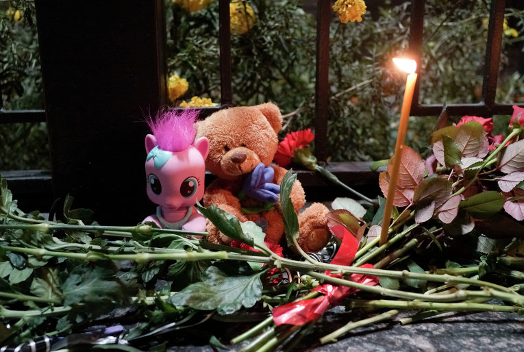 Соболезнования украинцев в связи с крушением российского самолета в Египте