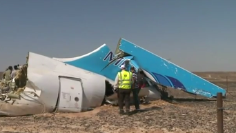 Спасатели РФ на месте крушения самолета в Египте. Видео