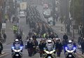 Похоронная процессия полицейского Дэйва Филлипса в Ливерпуле, который был убит при исполнении служебных обязанностей