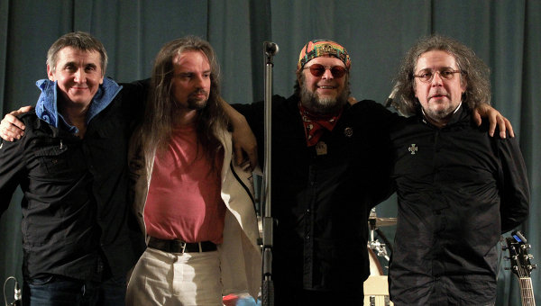 Прощальный концерт группы Аквариум.Олег Шавкунов, Борис Рубекин и Борис Гребенщиков (слева направо).
