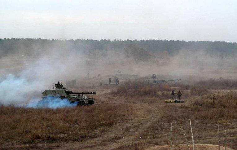 Боевые стрельбы артиллеристов в Харьковской области