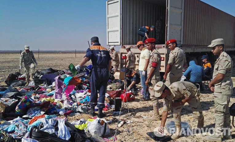 Поисковые работы на месте крушения российского самолета Airbus A321 в Египте