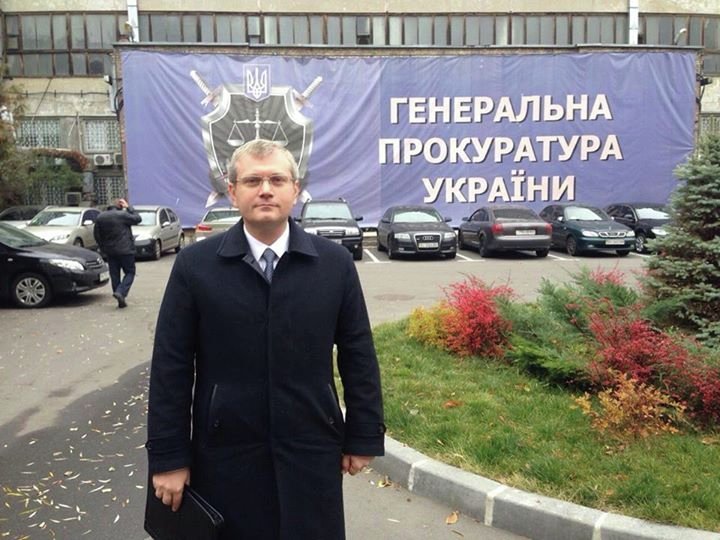 Народный депутат Александр Вилкул пришел на допрос в Генеральную прокуратуру Украины