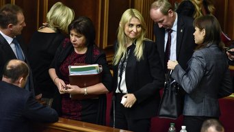 Глава Минфина Украины Наталия Яресько в правительственной ложе Верховной Рады 6 ноября 2015 г