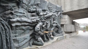Памятник в киевском Музее Великой Отечественной войны