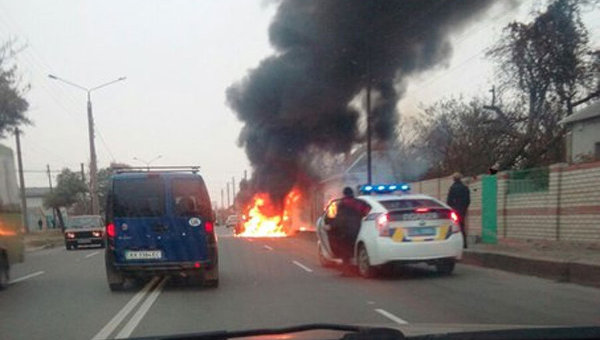 Автомобиль BMW X5 сгорел в Харькове